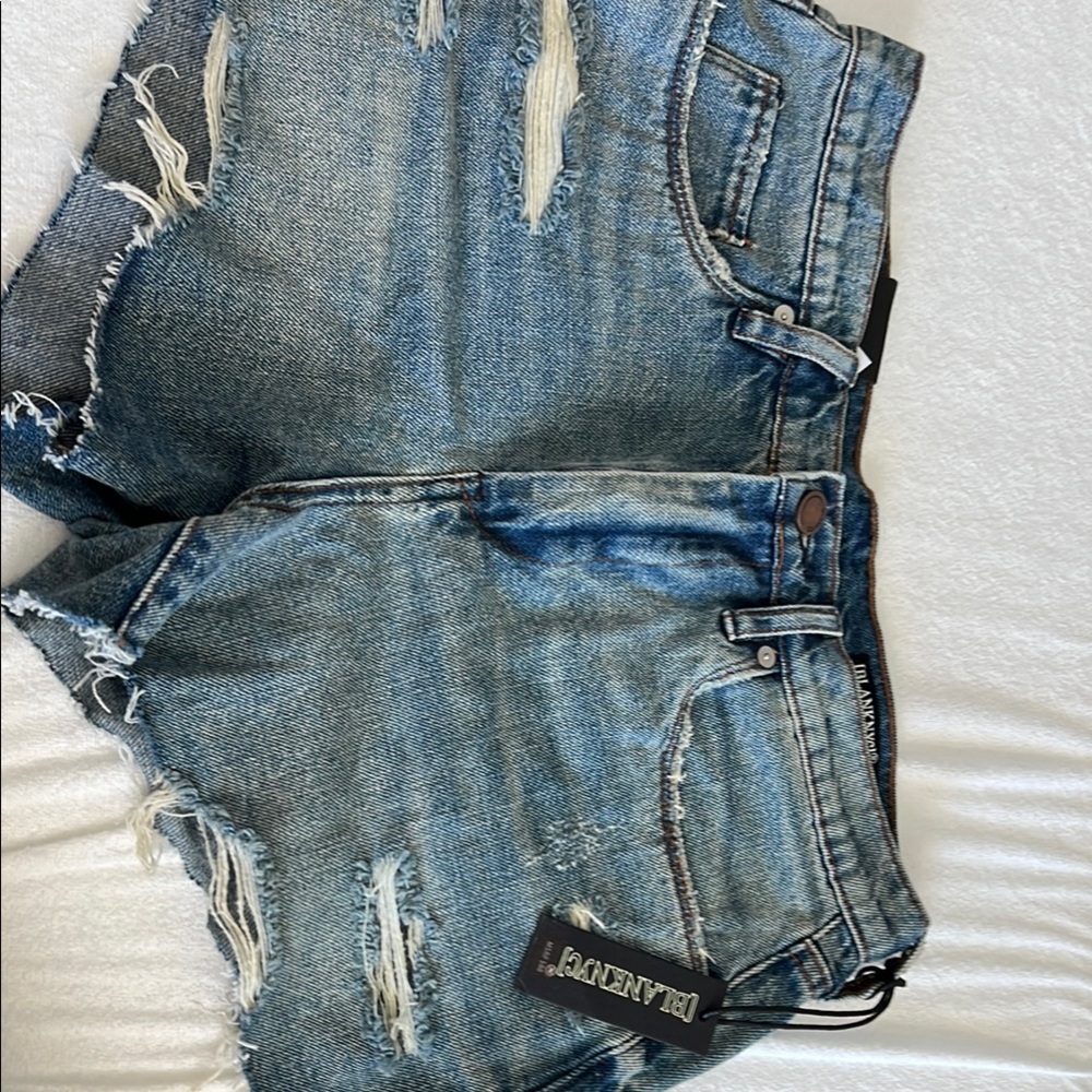 NWT BlankNYC Distressed Denim Shorts 28
